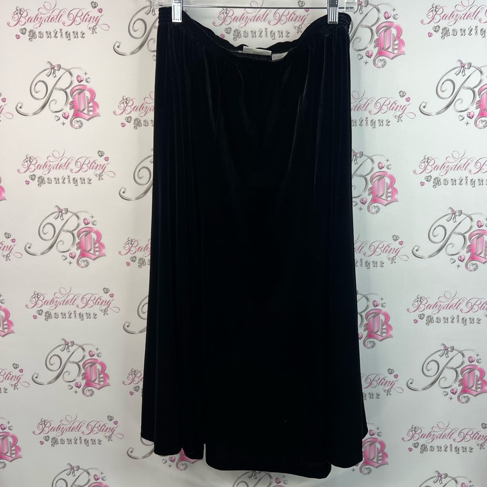 Alfred Dunner skirt velour velvet shiny soft long skirt Black Maxi Skirt